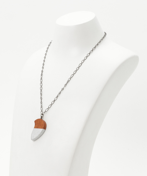 GARA（ガラ）の「GARA ガラ WOODEN HART NECKLACE 木製 ハート 