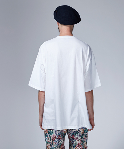 NOISE MAKER（ノイズメーカー）の「BIGシルエットNイニシャルTシャツ（Tシャツ/カットソー・メンズ・オフホワイト/ブラック/ライトグリーン/ピンク・MEDIUM/LARGE）」の7枚目の写真