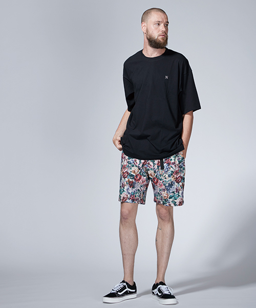 NOISE MAKER（ノイズメーカー）の「BIGシルエットNイニシャルTシャツ（Tシャツ/カットソー・メンズ・オフホワイト/ブラック/ライトグリーン/ピンク・MEDIUM/LARGE）」の8枚目の写真