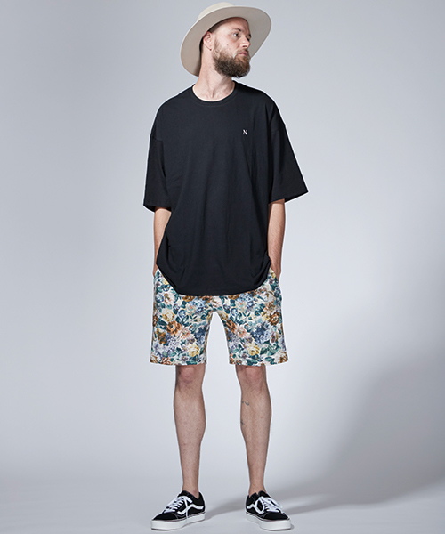 NOISE MAKER（ノイズメーカー）の「BIGシルエットNイニシャルTシャツ（Tシャツ/カットソー・メンズ・オフホワイト/ブラック/ライトグリーン/ピンク・MEDIUM/LARGE）」の9枚目の写真