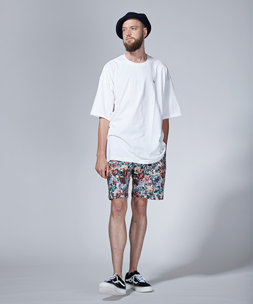 NOISE MAKER（ノイズメーカー）の「BIGシルエットNイニシャルTシャツ（Tシャツ/カットソー・メンズ・オフホワイト/ブラック/ライトグリーン/ピンク・MEDIUM/LARGE）」の17枚目の写真