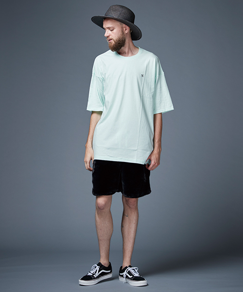 NOISE MAKER（ノイズメーカー）の「BIGシルエットNイニシャルTシャツ（Tシャツ/カットソー・メンズ・オフホワイト/ブラック/ライトグリーン/ピンク・MEDIUM/LARGE）」の18枚目の写真