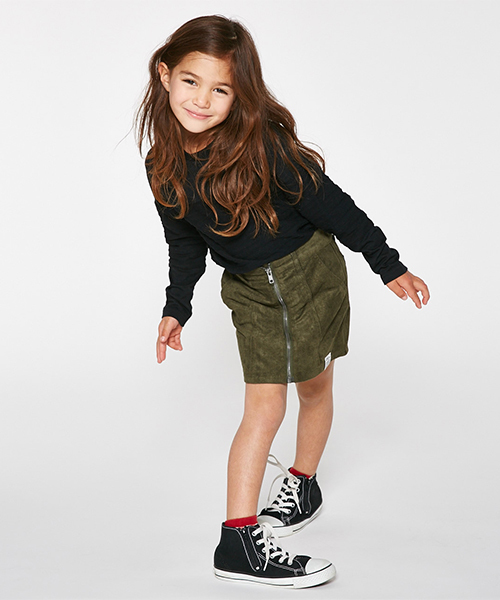 AZUL by moussy(アズールバイマウジー)の「フロントZIPミニスカート(スカート・キッズ・ブラック/カーキ・100/110/130/120)」の13枚目の写真