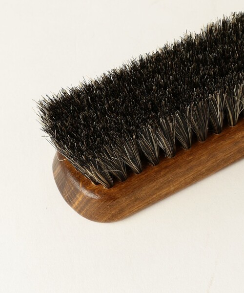 green label relaxing（グリーンレーベルリラクシング）の「GLR ホースシューズブラシ 馬毛ブラシ シューケア（シューケア用品・メンズ・ダークブラウン・FREE）」の3枚目の写真