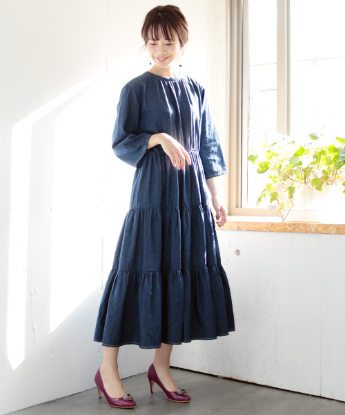 SESTO(セスト)の「【JAPANクオリティ】7cmヒールアーモンドトゥフラワーモチーフパンプス(パンプス・レディース・チェック/グレイッシュベージュ/ブラック/パープル/ホワイト/ネイビー・24.5cm/23.0cm/22.0cm/24.0cm/23.5cm/22.5cm/25.5cm)」の10枚目の写真