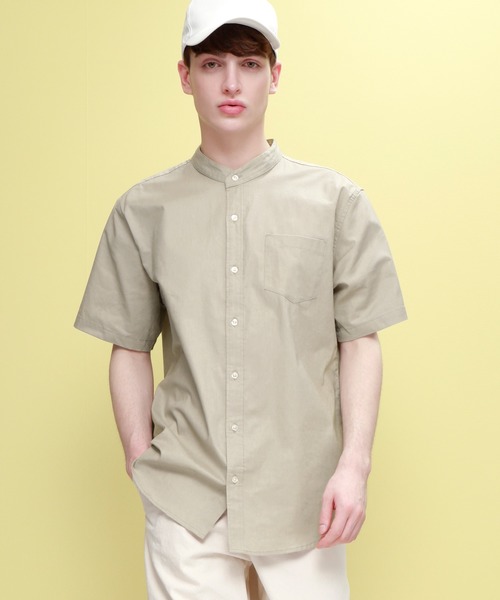 EMMA CLOTHES(エマクローズ)の「LINEN×COTTONオーバーサイズバンドカラーシャツ(シャツ/ブラウス・メンズ・チャコール/ブルー/ブラック/ネイビー/オフホワイト/ダークグリーン/ベージュ・M/L/S)」の5枚目の写真