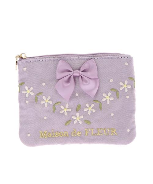 Maison de FLEUR（メゾンドフルール）の「花刺繍ティッシュケース