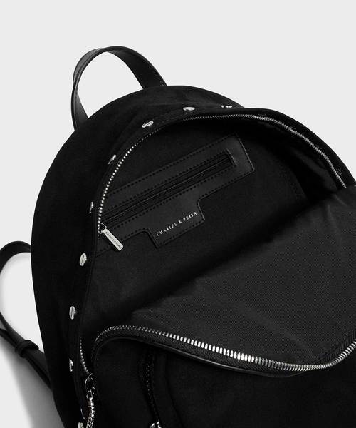 CHARLES & KEITH(チャールズ & キース)の「ロボットチャームバックパック / ROBOT CHARM BACKPACK(バックパック/リュック・レディース・ブラック/ベージュ/サックスブルー/マルーン・XL)」の8枚目の写真