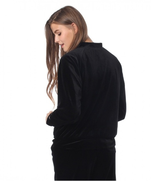 ROXY(ロキシー)の「INSPIRED BY THE SEA/ロキシー レディース ノーカラー ジャケット ベロア ブルゾン(ノーカラージャケット・レディース・ブラック/ネイビー/ワインレッド・SMALL/MEDIUM/LARGE)」の10枚目の写真