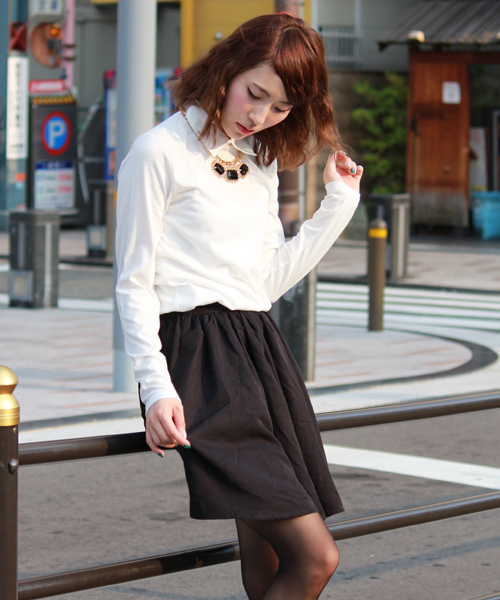 WEGO（ウィゴー）の「WEGO/カラーミドルスカート（スカート・レディース・オフホワイト/ブラック/ダークグリーン/ネイビー/レッド・FREE）」の3枚目の写真