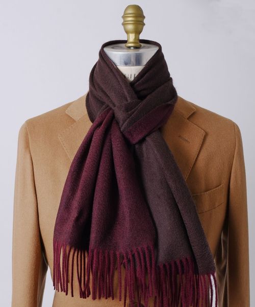 SHIPS(シップス)の「SD: 【カシミヤ】ソリッド リバーシブル マフラー(マフラー・メンズ・ナチュラル/ブラウン/ライトブルー/ネイビー/ライトグリーン/ダークグレー/ダークブラウン/コバルトブルー/スカイブルー・ONE SIZE)」の4枚目の写真