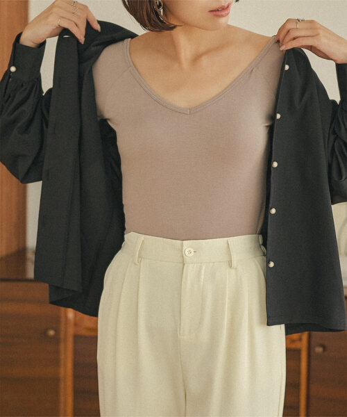 KOBE LETTUCE（コウベレタス）の「[ &HEAT ]前後2way あったかインナートップス（その他アンダーウェア/インナー・レディース・チャコールグレー/ブラック/オフホワイト/ボルドー/ホワイト系その他/ブラック系その他/グレー系その他/ベージュ系その他/レッド系その他/グレイッシュベージュ/ブラック系/ホワイト系/ベージュ系1・M/L/MEDIUM/LARGE/S）」の11枚目の写真