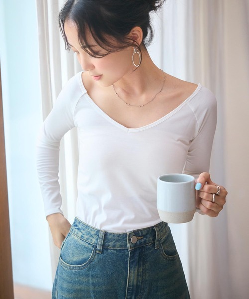 KOBE LETTUCE（コウベレタス）の「[ &HEAT ]前後2way あったかインナートップス（その他アンダーウェア/インナー・レディース・チャコールグレー/ブラック/オフホワイト/ボルドー/ホワイト系その他/ブラック系その他/グレー系その他/ベージュ系その他/レッド系その他/グレイッシュベージュ/ブラック系/ホワイト系/ベージュ系1・M/L/MEDIUM/LARGE/S）」の4枚目の写真