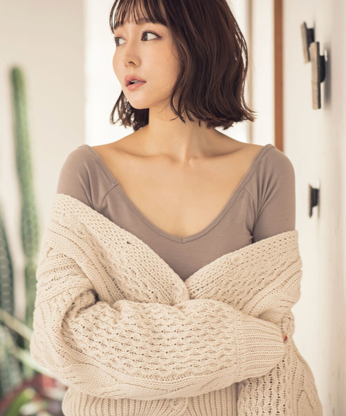 KOBE LETTUCE（コウベレタス）の「[ &HEAT ]前後2way あったかインナートップス（その他アンダーウェア/インナー・レディース・チャコールグレー/ブラック/オフホワイト/ボルドー/ホワイト系その他/ブラック系その他/グレー系その他/ベージュ系その他/レッド系その他/グレイッシュベージュ/ブラック系/ホワイト系/ベージュ系1・M/L/MEDIUM/LARGE/S）」の9枚目の写真