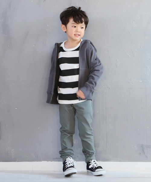 b・ROOM（ビールーム）の「【WEB限定】ベーシック裏毛フルジップ長袖パーカー（パーカー・キッズ・ライトピンク/サックスブルー/トップグレー/アイボリー/チャコール/ピンク/ベージュ/ライトカーキ・150/90/100/110/120/130/140）」の18枚目の写真