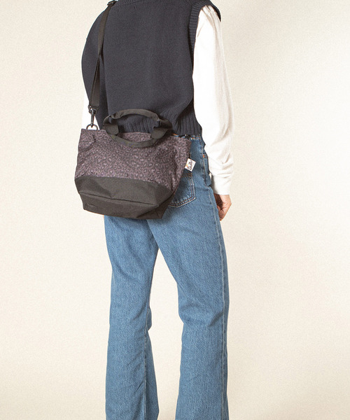 Drifter（ドリフター）の「DAILY TOTE／デイリートート（ショルダーバッグ・レディース・ベージュ×ブラック/ブラウン/グリーン系カモフラージュ/ブラック×ブラック/レオパード/ブラック系その他/ネイビー×ホワイト/ブラウン×イエロー/ゼブラ/ホワイト系その他/ドット・FREE）」の20枚目の写真