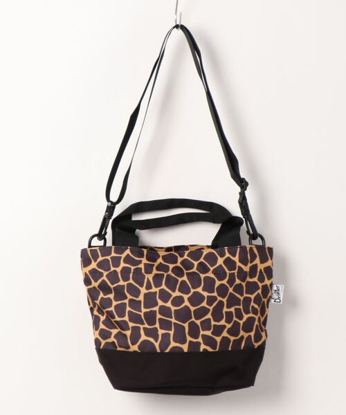 Drifter（ドリフター）の「DAILY TOTE／デイリートート（ショルダーバッグ・レディース・ベージュ×ブラック/ブラウン/グリーン系カモフラージュ/ブラック×ブラック/レオパード/ブラック系その他/ネイビー×ホワイト/ブラウン×イエロー/ゼブラ/ホワイト系その他/ドット・FREE）」の21枚目の写真