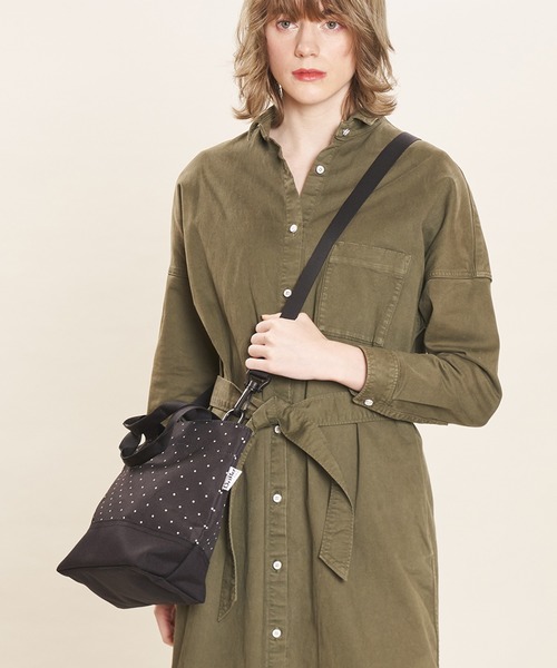 Drifter（ドリフター）の「DAILY TOTE／デイリートート（ショルダーバッグ・レディース・ベージュ×ブラック/ブラウン/グリーン系カモフラージュ/ブラック×ブラック/レオパード/ブラック系その他/ネイビー×ホワイト/ブラウン×イエロー/ゼブラ/ホワイト系その他/ドット・FREE）」の14枚目の写真