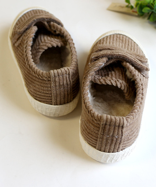 AmiAmi(アミアミ)の「キッズコーデュロイベロクロスニーカー(スニーカー・キッズ・モカ/オートミール/ブラック/グレー・20cm/15cm/19cm/17cm/16cm/18cm)」の17枚目の写真