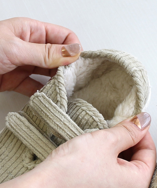 AmiAmi(アミアミ)の「キッズコーデュロイベロクロスニーカー(スニーカー・キッズ・モカ/オートミール/ブラック/グレー・20cm/15cm/19cm/17cm/16cm/18cm)」の15枚目の写真