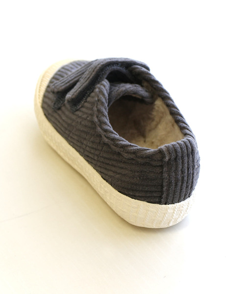 AmiAmi(アミアミ)の「キッズコーデュロイベロクロスニーカー(スニーカー・キッズ・モカ/オートミール/ブラック/グレー・20cm/15cm/19cm/17cm/16cm/18cm)」の10枚目の写真