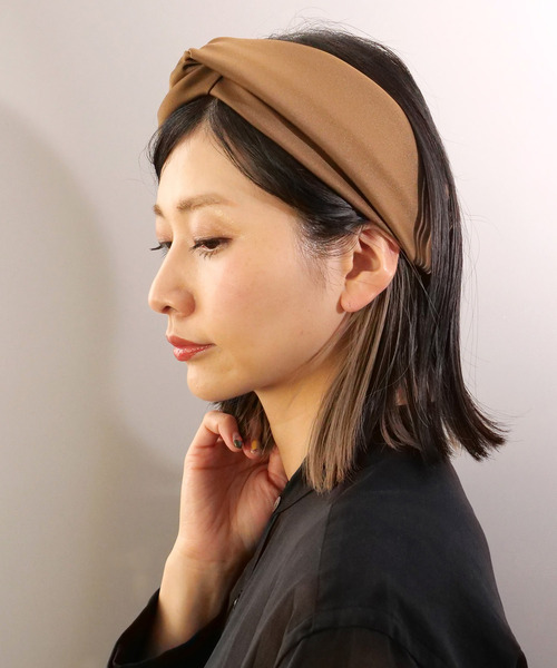 irolier(イロリエール)の「【IROLIER/イロリエール】マットサテンシンプルターバン(ヘアバンド)」|ブラウン