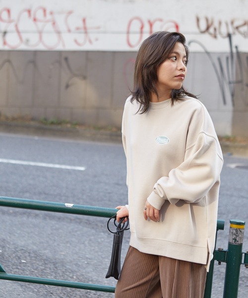 SpRay（スプレイ）の「裏起毛オーバル貼付けプルオーバー（Tシャツ/カットソー・レディース・チャコールグレー/ダークグリーン/ブルー/アイボリー/グレイッシュベージュ・FREE）」の15枚目の写真