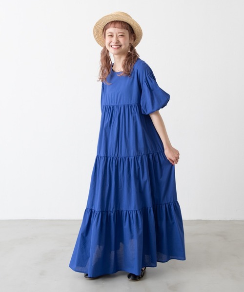 MERLOT（メルロー）の「パフスリーブティアードワンピース（ワンピース・レディース・ブルー/レッド/ブラック/ライトグリーン・FREE）」の3枚目の写真