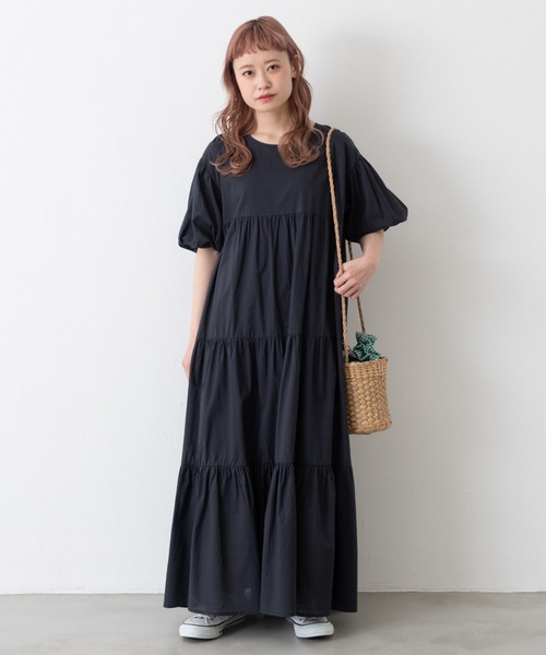 MERLOT（メルロー）の「パフスリーブティアードワンピース（ワンピース・レディース・ブルー/レッド/ブラック/ライトグリーン・FREE）」の16枚目の写真