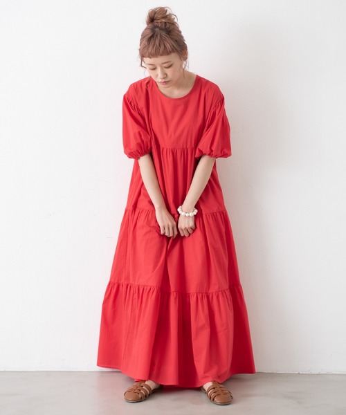 MERLOT（メルロー）の「パフスリーブティアードワンピース（ワンピース・レディース・ブルー/レッド/ブラック/ライトグリーン・FREE）」の14枚目の写真