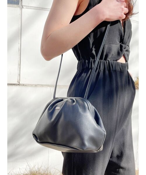 GYDA（ジェイダ）の「PURSEショルダーバッグ（ショルダーバッグ・レディース・ブラック/キャメル・FREE）」の2枚目の写真