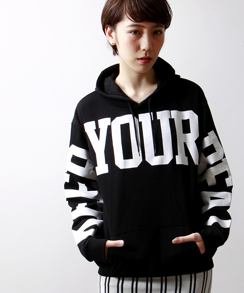 WEGO(ウィゴー)の「WEGO/フロントロゴプルパーカー(パーカー・レディース・オフホワイト/ブラック/杢グレー・FREE)」の2枚目の写真