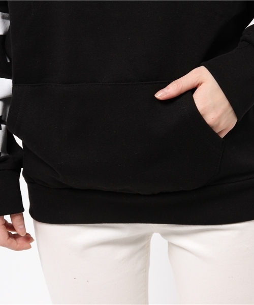 WEGO(ウィゴー)の「WEGO/フロントロゴプルパーカー(パーカー・レディース・オフホワイト/ブラック/杢グレー・FREE)」の14枚目の写真