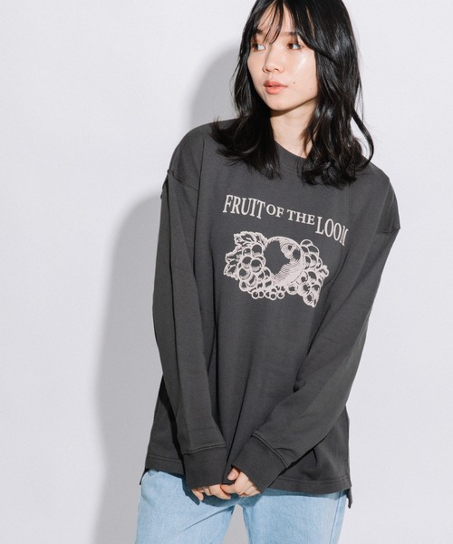 FRUIT OF THE LOOM（フルーツオブザルーム）の「プリント トレーナー / 長袖 / スウェット / 前面 / プリント / ロゴ / ユニセックス（スウェット・レディース・サックスブルー/ピンク/ライトベージュ/チャコール・S/M/L/XL）」の2枚目の写真