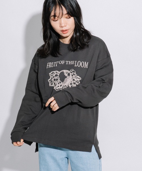 FRUIT OF THE LOOM（フルーツオブザルーム）の「プリント トレーナー / 長袖 / スウェット / 前面 / プリント / ロゴ / ユニセックス（スウェット・レディース・サックスブルー/ピンク/ライトベージュ/チャコール・S/M/L/XL）」の10枚目の写真