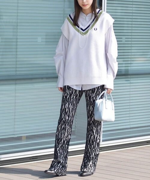 Ray BEAMS（レイビームス）の「Ray BEAMS / ジオメトリック ジャカード パンツ（その他パンツ・レディース・ブラック/グリーン系その他2・ONE SIZE）」の4枚目の写真