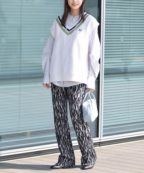 Ray BEAMS（レイビームス）の「Ray BEAMS / ジオメトリック ジャカード パンツ（その他パンツ・レディース・ブラック/グリーン系その他2・ONE SIZE）」の5枚目の写真