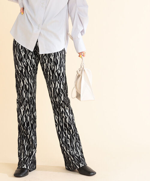 Ray BEAMS（レイビームス）の「Ray BEAMS / ジオメトリック ジャカード パンツ（その他パンツ・レディース・ブラック/グリーン系その他2・ONE SIZE）」の6枚目の写真