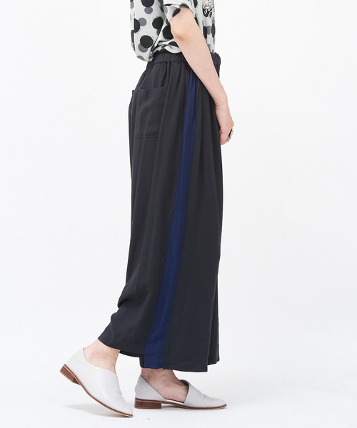 AS KNOW AS de base(アズノゥアズドゥバズ)の「おしゃレーヨン楽ちんパンツ(その他パンツ・レディース・ブラック/ネイビー・FREE)」の14枚目の写真
