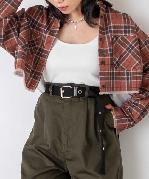 WEGO(ウィゴー)の「WEGO/ダメージショートシャツ(シャツ/ブラウス・レディース・ブラック/カーキ/ブラック系その他/ブルー系その他/レッド系その他2・FREE)」の1枚目の写真