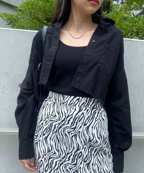 WEGO(ウィゴー)の「WEGO/ダメージショートシャツ(シャツ/ブラウス・レディース・ブラック/カーキ/ブラック系その他/ブルー系その他/レッド系その他2・FREE)」の2枚目の写真