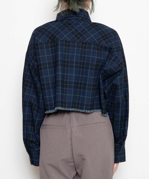 WEGO(ウィゴー)の「WEGO/ダメージショートシャツ(シャツ/ブラウス・レディース・ブラック/カーキ/ブラック系その他/ブルー系その他/レッド系その他2・FREE)」の16枚目の写真