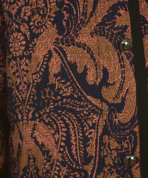 Rouge vif(ルージュヴィフ)の「ジャガードキルティングブルゾン(ノーカラーコート・レディース・ネイビー・フリー)」の4枚目の写真