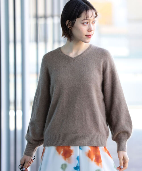 Ray BEAMS（レイビームス）の「Ray BEAMS / フラッフィー Vネック プルオーバー（ニット/セーター・レディース・ブラウン系その他4/グリーン系その他2/サックスブルー・ONE SIZE）」の5枚目の写真