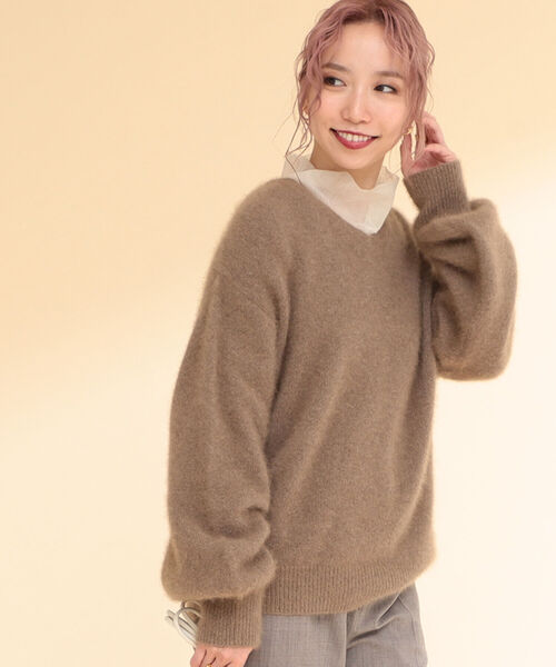 Ray BEAMS（レイビームス）の「Ray BEAMS / フラッフィー Vネック プルオーバー（ニット/セーター・レディース・ブラウン系その他4/グリーン系その他2/サックスブルー・ONE SIZE）」の17枚目の写真