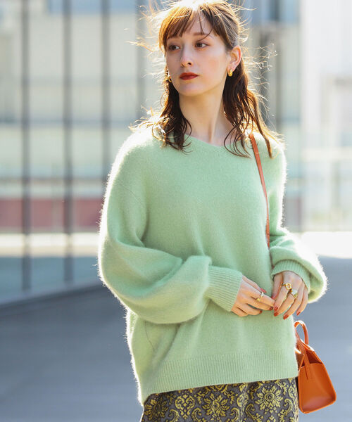 Ray BEAMS（レイビームス）の「Ray BEAMS / フラッフィー Vネック プルオーバー（ニット/セーター・レディース・ブラウン系その他4/グリーン系その他2/サックスブルー・ONE SIZE）」の20枚目の写真