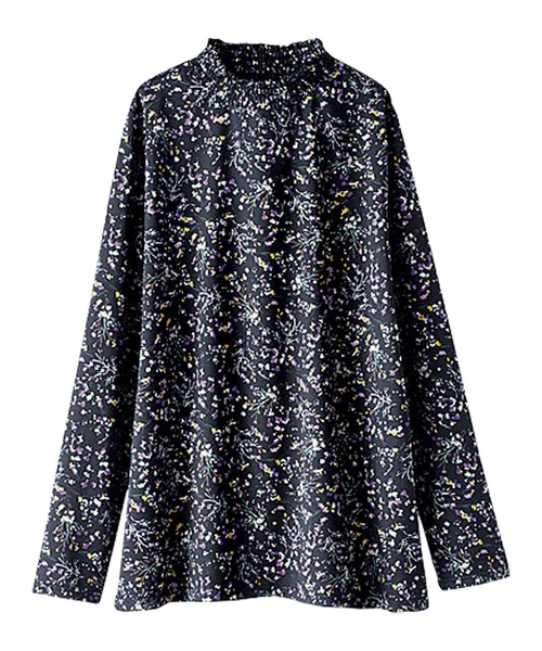 BELLUNA PLUS(ベルーナ)の「シャーリング使いプリントプルオーバー(Tシャツ/カットソー・レディース・ネイビー/アイボリー/セージグリーン/ラベンダー・MEDIUM/LARGE/X-LARGE)」の7枚目の写真