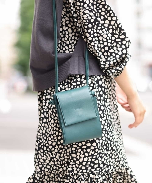 a.v.v(アーヴェヴェ)の「エコバッグ2WAYミニショルダー(エコバッグ/サブバッグ・レディース・グリーン/ミント/ブラック・38)」の3枚目の写真