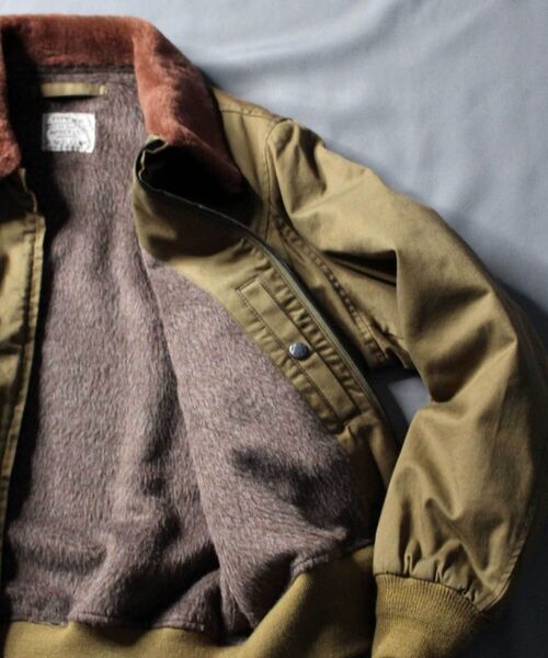 AVIREX(アヴィレックス)の「タイプ B-10 ブリーフィング タイム/TYPE B-10 BRIEFING TIME/アヴィレックス/AVIREX(ミリタリージャケット・メンズ・カーキ・44/40/38/42)」の20枚目の写真