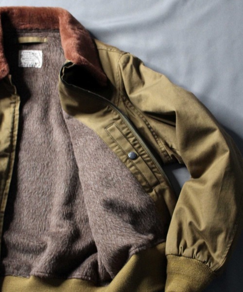 AVIREX(アヴィレックス)の「タイプ B-10 ブリーフィング タイム/TYPE B-10 BRIEFING TIME/アヴィレックス/AVIREX(ミリタリージャケット・メンズ・カーキ・44/40/38/42)」の5枚目の写真